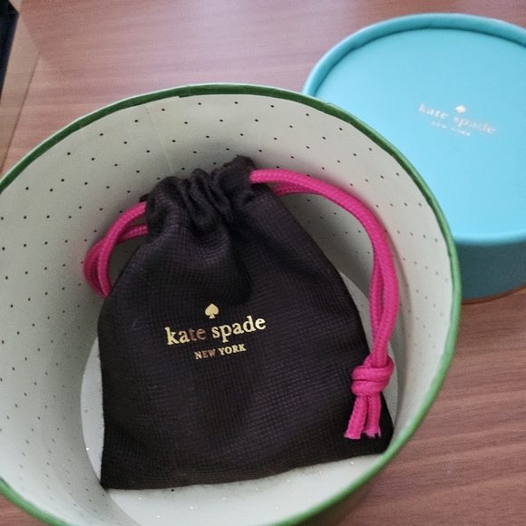 Kate Spade Necklace with dust bag and gift box - Picture 3 of 5